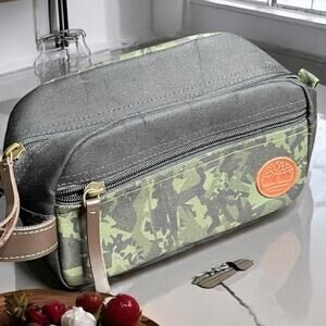 Timberland Core Canvas Travel Kit Toiletry Bag Groom Cosmetic Makeup Dopp Camo